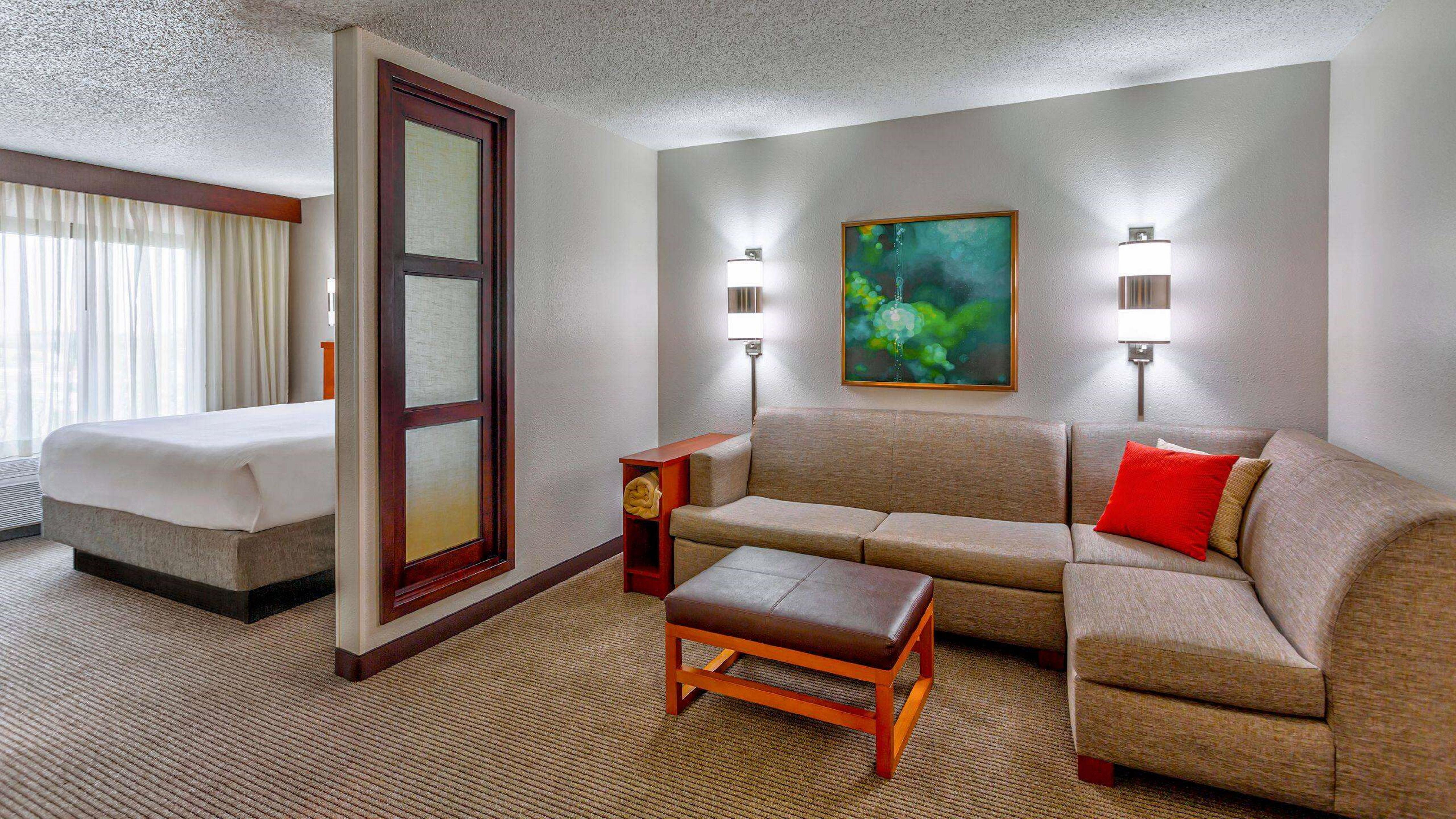 Wyndham Garden Kansas City Airport Exterior foto