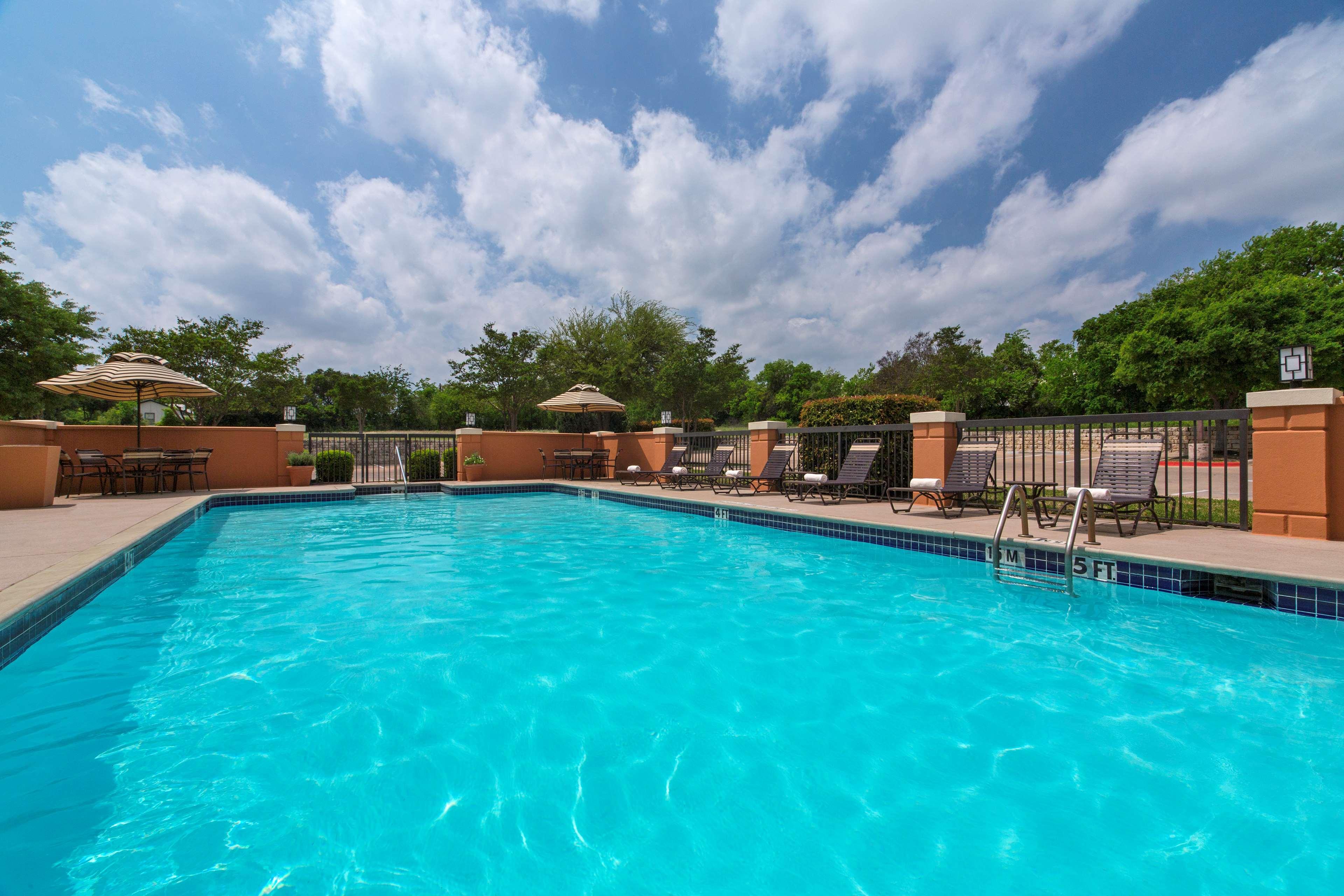 Wyndham Garden Kansas City Airport Exterior foto