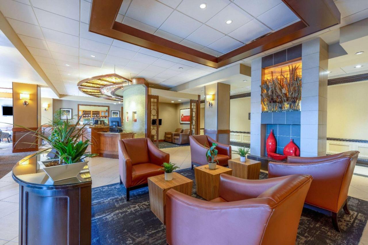 Wyndham Garden Kansas City Airport Exterior foto